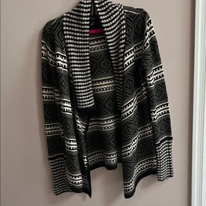 Joe & Elle Olive Green and White Geometric Open-Front Cardigan Size Medium